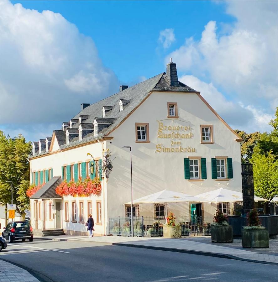Zum Simonbraeu Hotel Bitburg Exterior photo